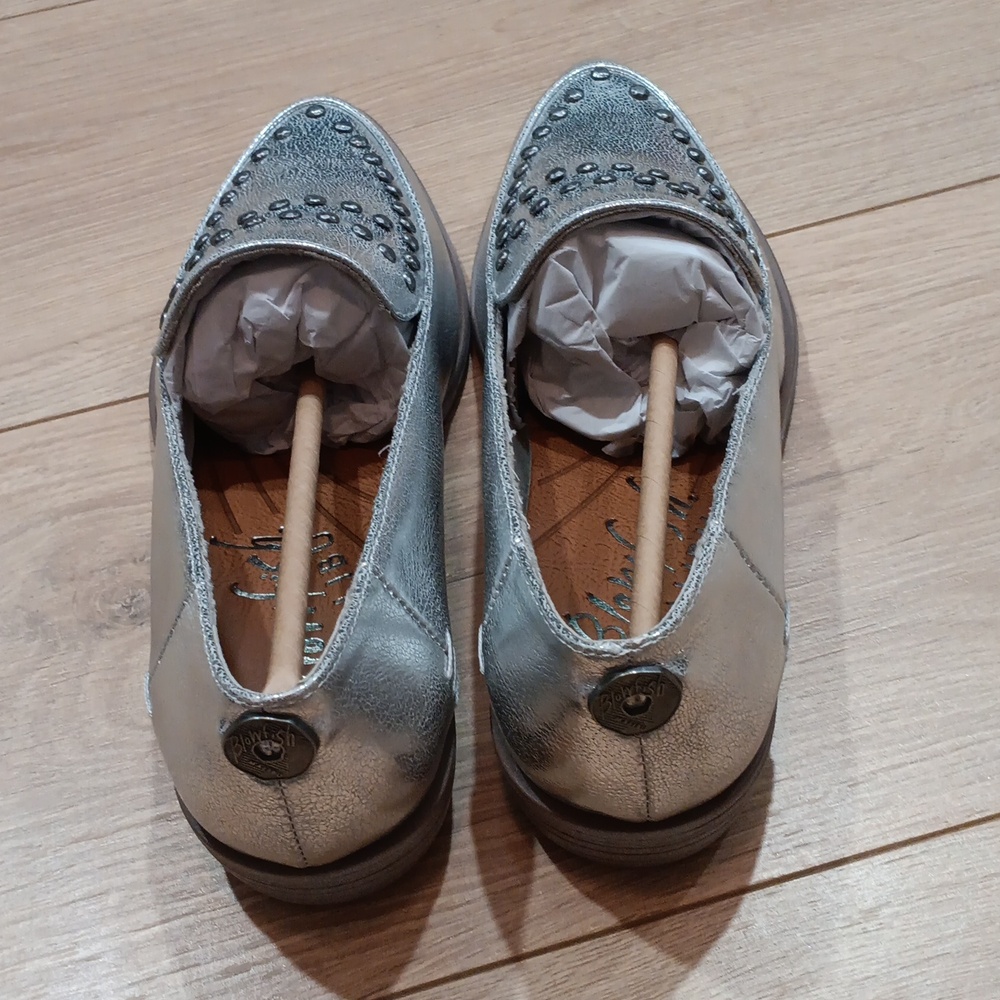 Blowfish Malibu Silver Metallic Studded Loafers, Ladies Dress Shoes Size 7M - Picture 3 of 16
